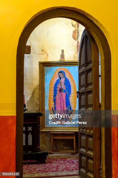 our lady of guadalupe shrine - temple texas photos et images de collection