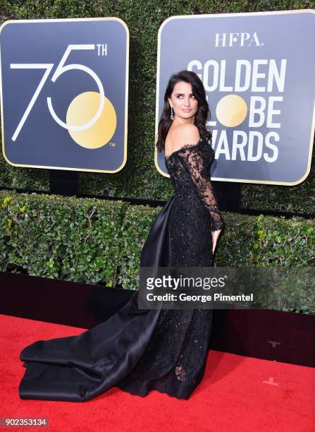 Actor Penélope Cruz attends The 75th Annual Golden Globe Awards at The Beverly Hilton Hotel on January 7, 2018 in Beverly Hills, California.