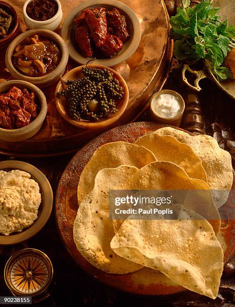 papadums with condiments - raita stock pictures, royalty-free photos & images