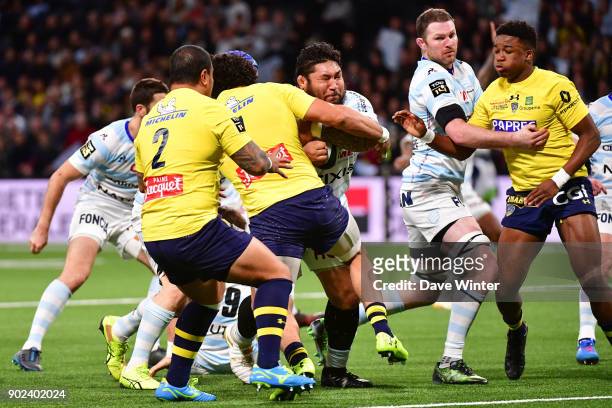 Ben Tameifuna of Racing 92on the charge during the Top 14 match between Racing 92 and Clermont on January 7, 2018 in Nanterre, France.