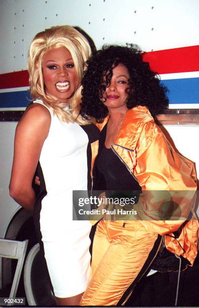 1/7/96. WEST HOLLYWOOD, CALIFORNIA. DIANA ROSS AND RU PAUL THE MALE DRAG QUEEN WHO HELPED HER WITH HER MUSIC VIDEO