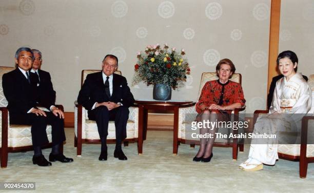 Chilean President Patricio Aylwin and his wife Leonor Oyarzun talk with Emperor Akihito and Empress Michiko during their meeting at the Imperial...