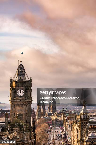 edinburgh skyline - carlton hill stock-fotos und bilder