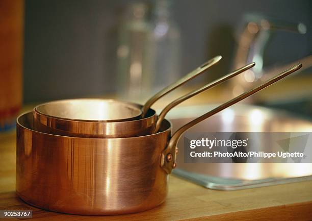 2.22955e+007 - pan keukengereedschap stockfoto's en -beelden