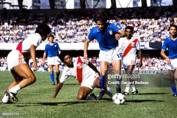 Jose Velasquez of Peru and Bruno Conti of Italy during the World Cup match between Italy and Peru at Balaidos Stadium, Vigo, Spain on 18h June 1982