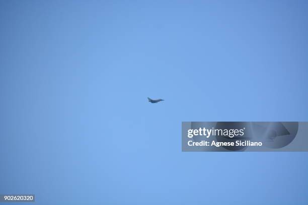 in the sky - frecce tricolori stock pictures, royalty-free photos & images