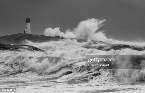 winter storm grayson - storm lighthouse stockfoto's en -beelden