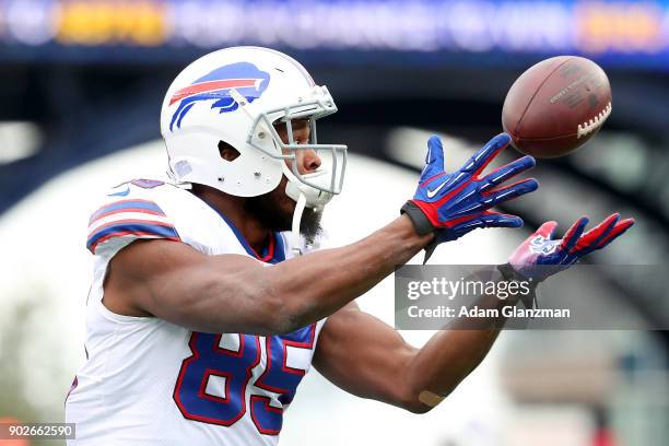 Charles Clay of the Buffalo Bills warms up before a game against the New England Patriots at Gillette Stadium on December 24, 2017 in Foxboro,...