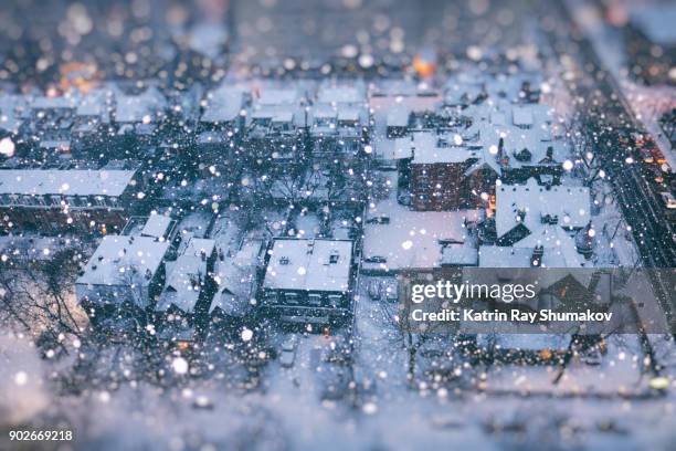 snow globe of winter wonder city - empty snow globe stockfoto's en -beelden