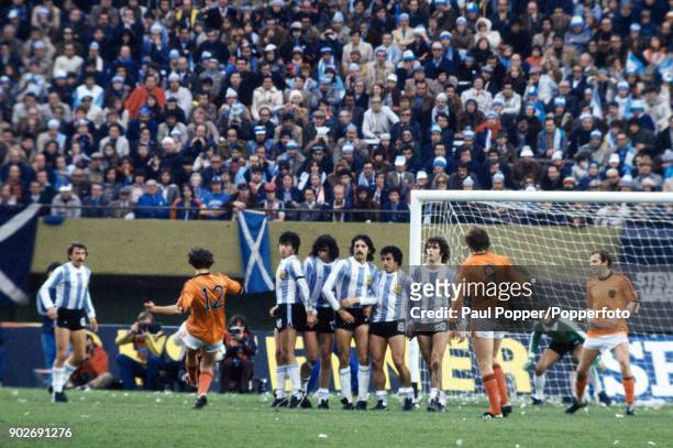 The Argentinian defensive wall faces a free-kick taken by Holland's Rob Rensenbrink during the FIFA World Cup Final between Argentina and Holland at...