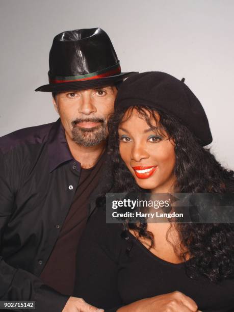 Singer Donna Summer and Bruce Sudano poses for a portrait in 1990 in Los Angeles, California.