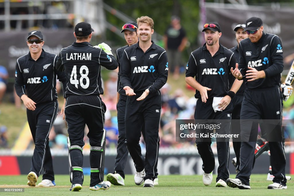 New Zealand v Pakistan - 2nd ODI