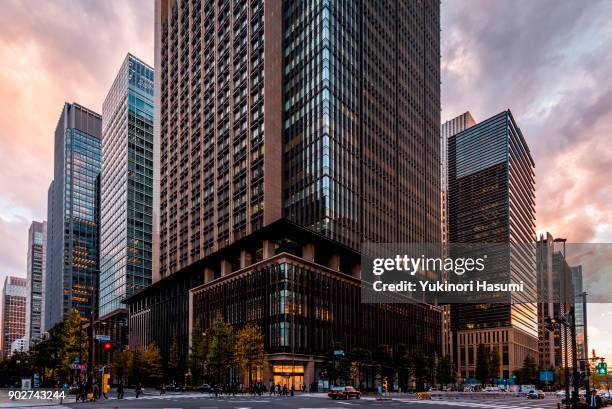 cityscape of otemachi , tokyo - marunouchi stock-fotos und bilder