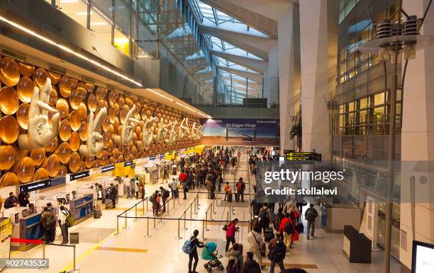 aeroporto internacional indira gandhi, nova delhi, índia - delhi airport - fotografias e filmes do acervo