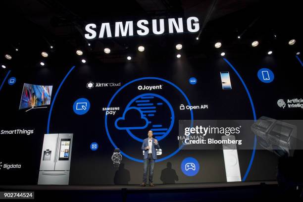 Tim Baxter, president and chief executive officer of Samsung Electronics America Inc., speaks during the company's press conference at the 2018...