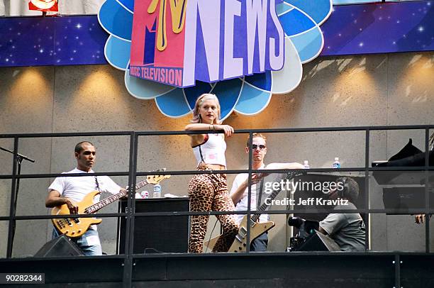 Gwen Stefani and No Doubt