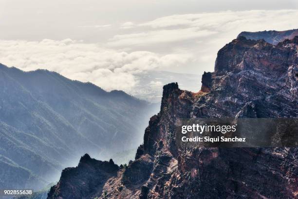 roque de los muchachos - roque de los muchachos stock-fotos und bilder