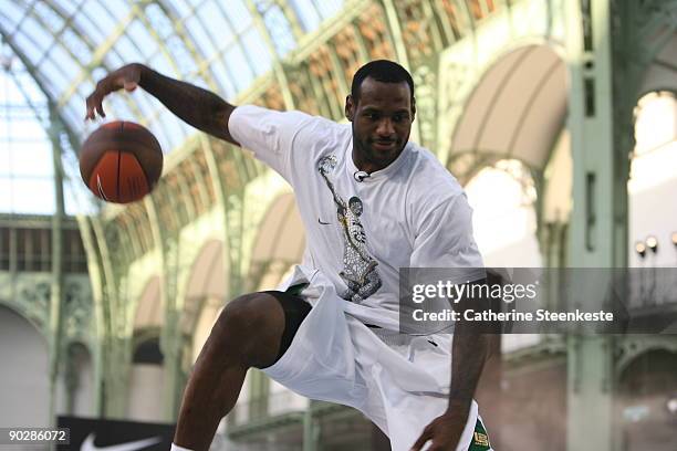 Lebron James of the Cleveland Cavaliersduring the Nike Lebron James Tour at the Grand Palais on September 1, 2009 in Paris, France. NOTE TO USER:...