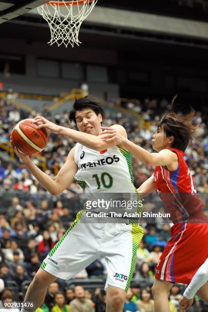 Ramu Tokashiki of JX-ENEOS Sunflowers in action during the 84th Empress's Cup All Japan Women's Basketball Championship final between JX-ENEOS...