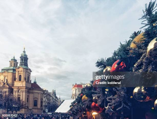 christmas tree on old town square of prague - prague christmas market old town stock pictures, royalty-free photos & images