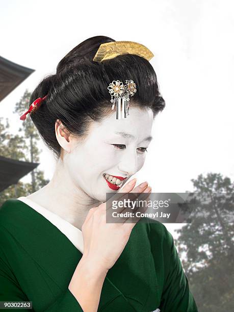 geisha, laughing and blushing - coneyl - fotografias e filmes do acervo