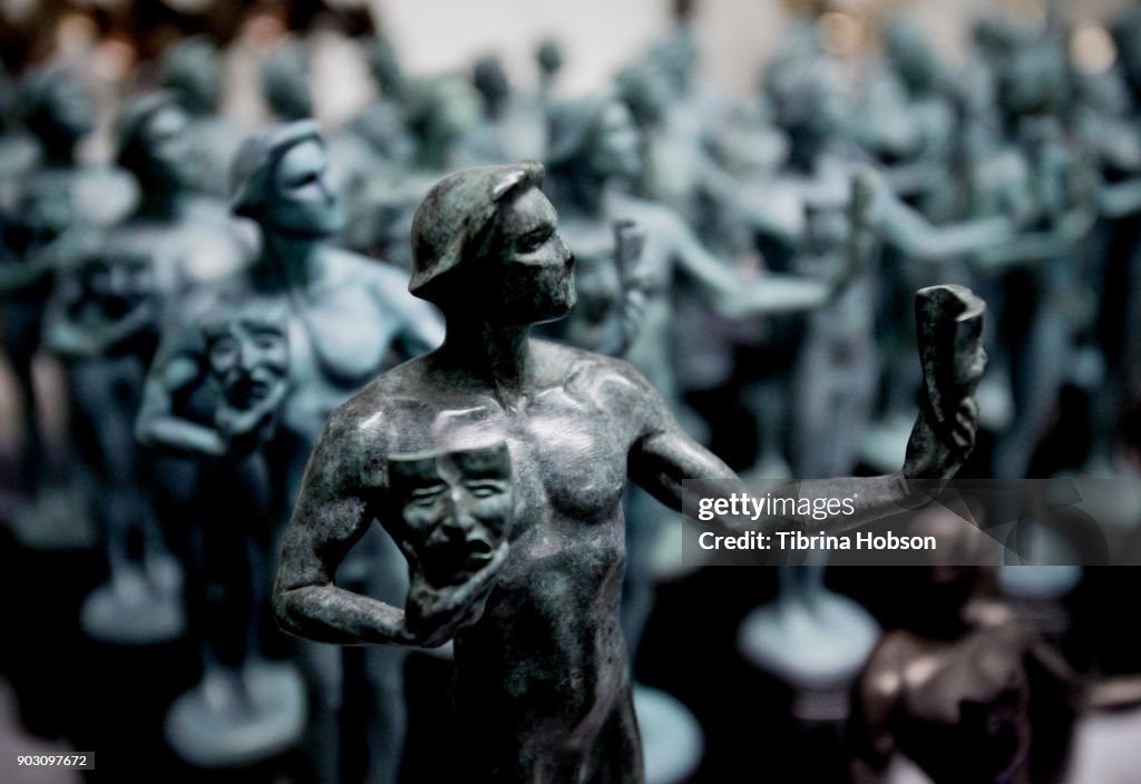 The 24th Annual Screen Actors Guild Awards - Pouring Of Actor Statuette