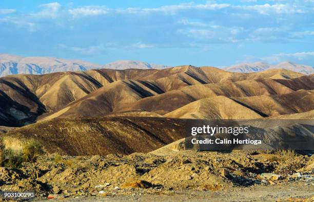 Large Brown Ridge Brown Mountain Range Photos and Premium High Res Pictures - Getty Images