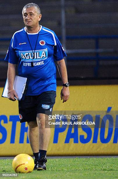 Colombian football national team head coach Eduardo Lara kicks the ball at the end of a training session on September 2, 2009 in Medellin, Antioquia...