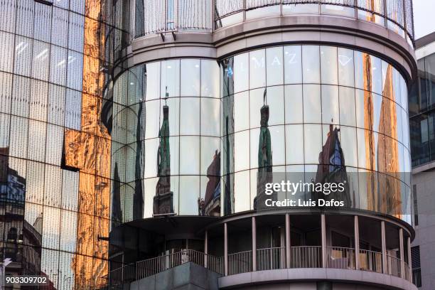 haas haus, vienna - haas haus stock-fotos und bilder