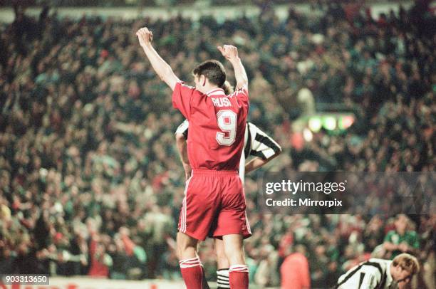 540 Liverpool Fc 1996 Fotos und hochauflösende Bilder Getty Images