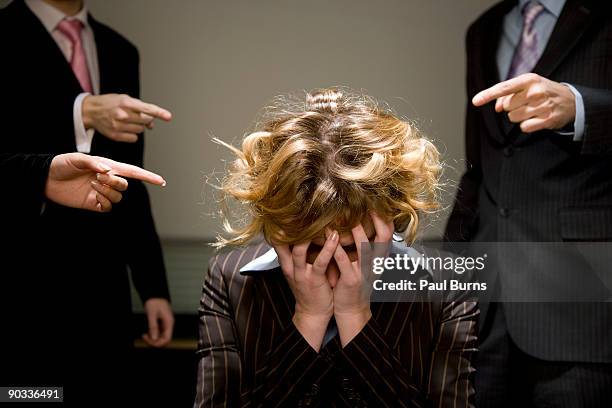 woman being accused in office - verwijten stockfoto's en -beelden