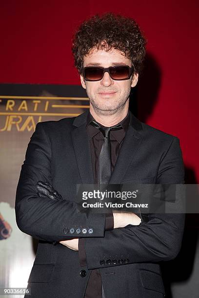 Singer Gustavo Cerati poses to photographers during the launch of his new album "Fuerza Natural" at Hotel Presidente Intercontinental on September 3,...