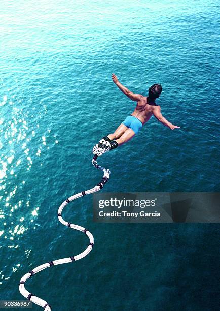 bungee jumper - bungee stock pictures, royalty-free photos & images