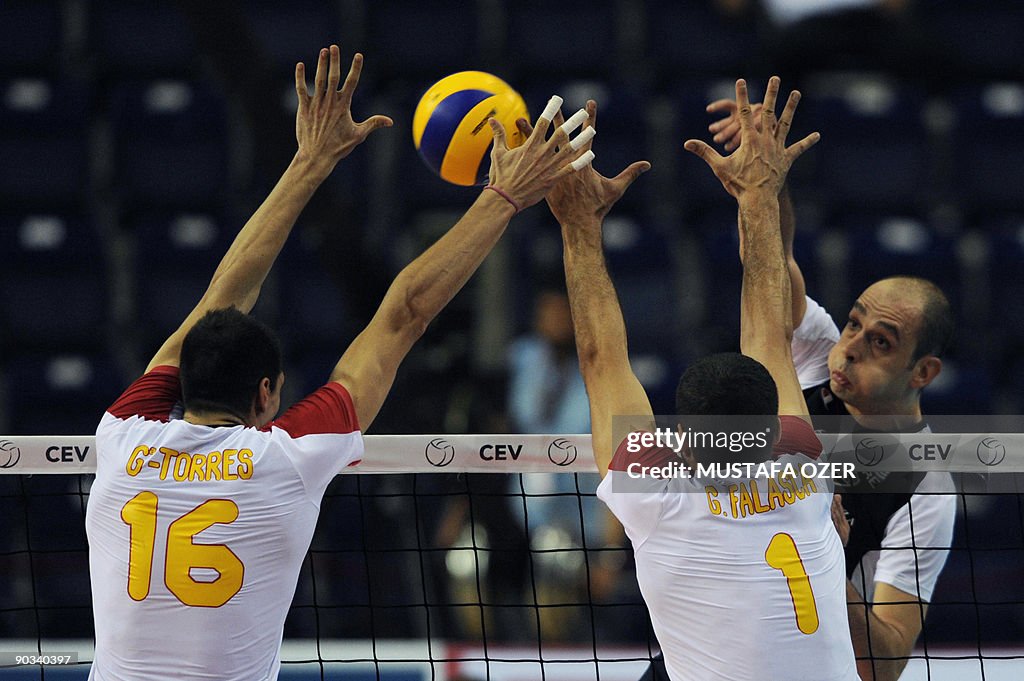 Tontov Zlatkov Baev (R) of Greece spikes