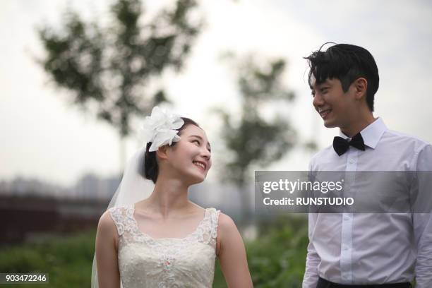bride and bridegroom - korea tradition stock pictures, royalty-free photos & images