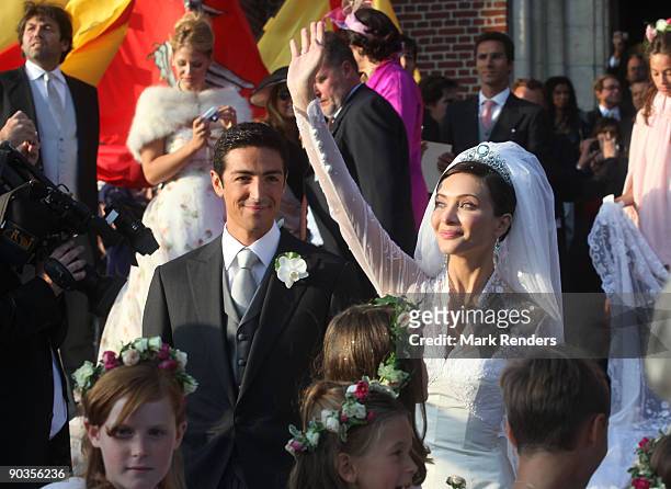 Newlyweds Prince Edouard de Ligne de la Tremoille and Isabella Orsini leave the Antoing church after their wedding on September 5, 2009 in Antoing,...