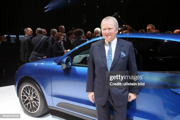 Porsche eröffnet Macan-Fabrik in Leipzig: Leipzig, Sachsen, Eroeffnung des neuen Porsche Werks. Es ist der groesste Neubau, den Porsche je gebaut...