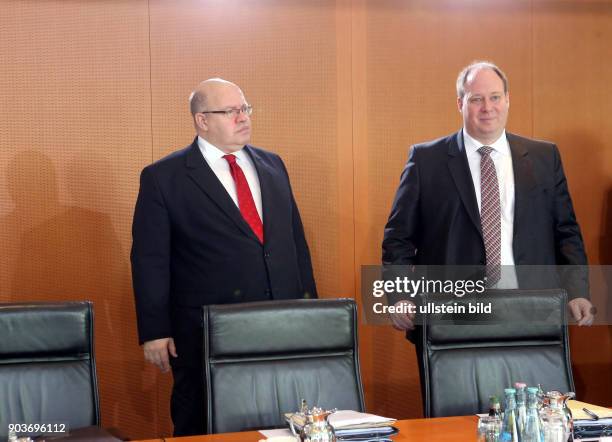 Berlin, Bundeskanzleramt, Staatssekretaer Helge Braun, Peter Altmaier , Bundesminister für besondere Aufgaben