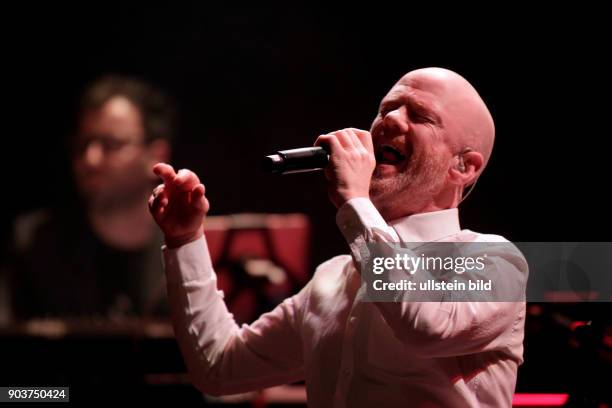 Jimmy Somerville und Band "Freedom To Dance"-TourGloria Theater Köln