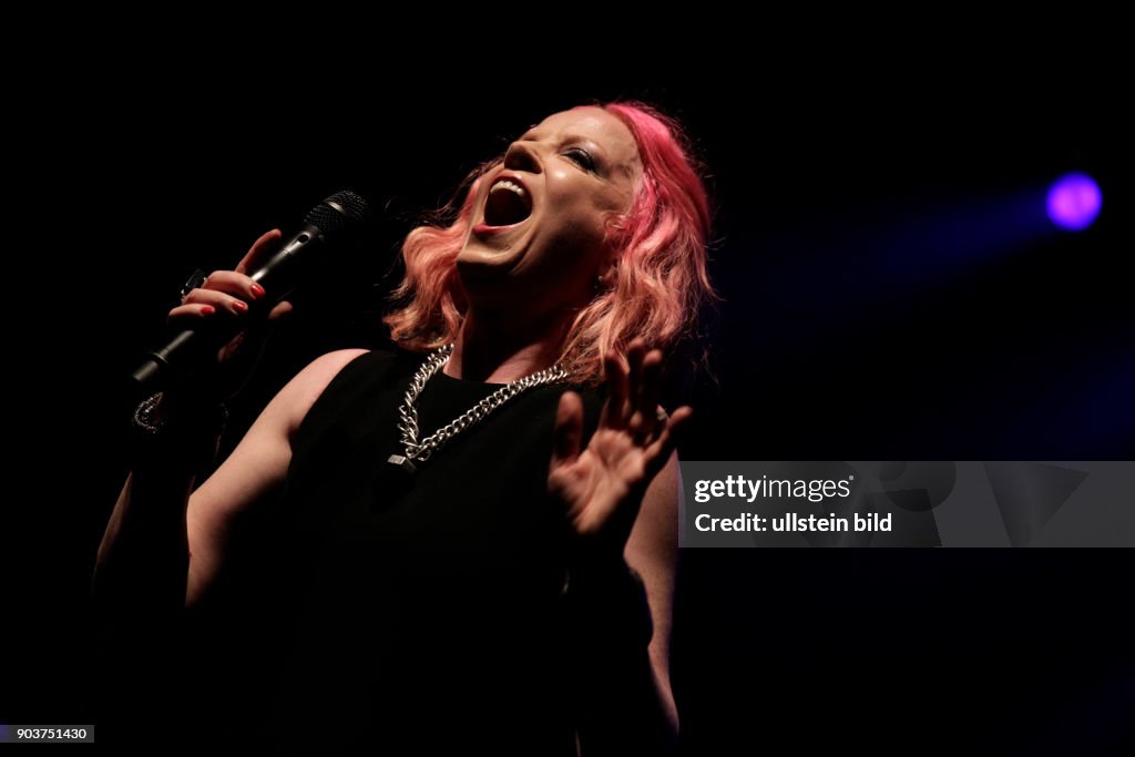 Amerikanische Rockgruppe Garbage gastiert auf ihrer "20 Years of Queer"-Tour im Palladium Köln