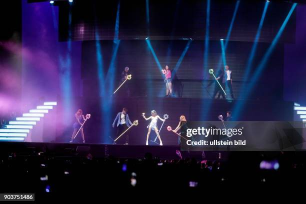 Martina Alejandra Stoessel Muzlera gastiert mit Disneys Telenovela "Violetta Live? in der Lanxess-Arena Köln. Neben Hauptdarstellerin Martina...