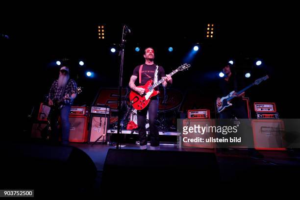 Eagles of Death Metal "Zipper Down"-Tour Eagles of Death Metal bestehen aus: Jesse ?The Devil? Hughes , Dave Catching , Brian O?Connor und Claude...