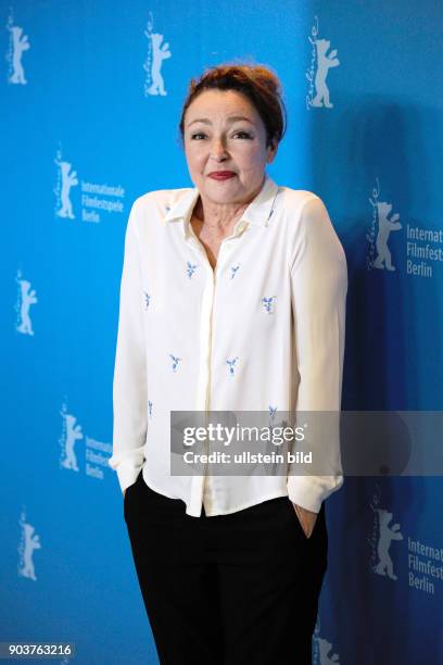 Schauspielerin Catherine Frot während des Photo Calls zum Film SAGE FEMME - THE MIDWIFE anlässlich der 67. Berlinale