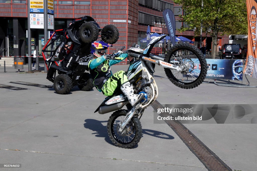 Freestyle Motocross-Veranstaltung "Night of the Jumps" gastiert am 08. Oktober 2016 in der Lanxess-Arena Köln