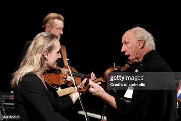 Herman van Veen präsentiert sein neues Album "Fallen oder Springen"Freies Werkstatt Theater, Zugweg 10, 50677 Köln