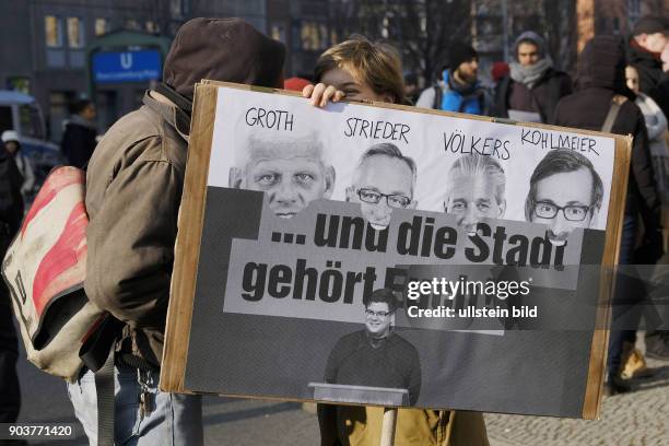 Studenten protestieren mit einer Demonstration gegen die Entlassung des stasibelasteten ehemaligen Staatssekretärs und Dozenten der...