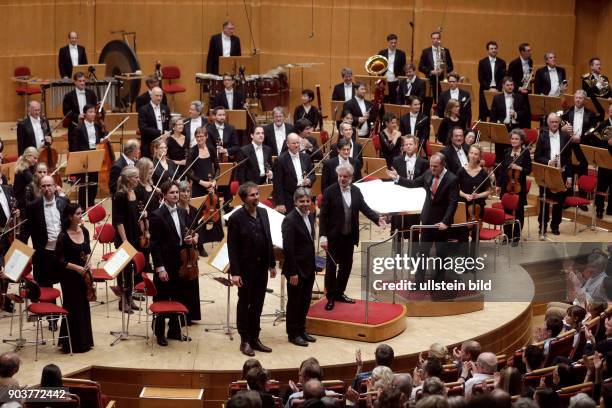 Jahre Kölner Philharmonie - Jubiläumskonzert , vor genau 30 Jahren, wurde die Kölner Philharmonie eröffnet. Das Gürzenich-Orchester Köln und das WDR...