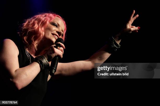 Garbage "20 Years of Queer"-Tour Garbage besteht aus Shirley Manson , Duke Erikson , Steve Marker und Butch Vig , Livemitglieder und Ersatzmusiker...