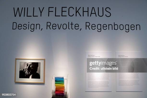 Die Ausstellung "Willy Fleckhaus ? Design, Revolte, Regenbogen" gastiert vom 26. August bis zum 11. Dezember 2016 im Museum für Angewante Kunst in...