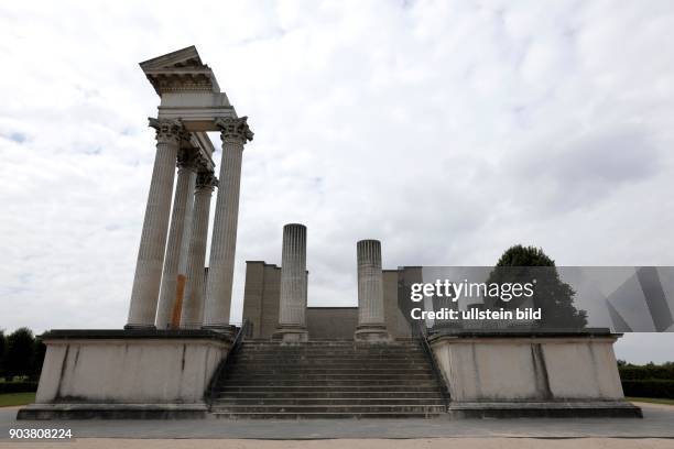 Archäologische Park in Xanten Das Bild zeigt: Der Hafentempel war nach dem Kapitol der zweitgrößte Tempel der Stadt. Seine Größe und der aufwändig...